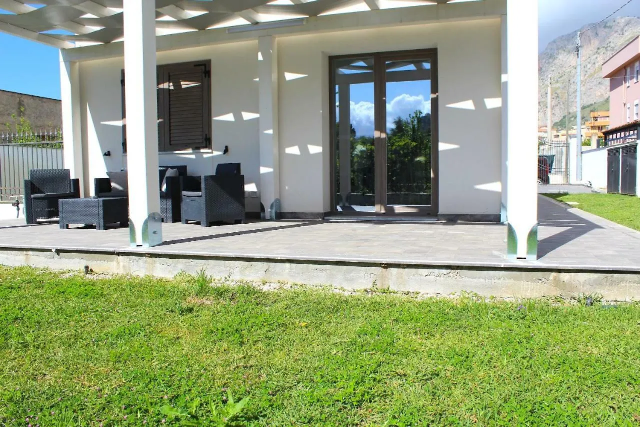 Suite Capaci 0*,