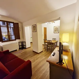 https://apartments-close-to-duomo.it-tuscanyhotel.com